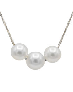 18kt White Gold Pearl Necklace